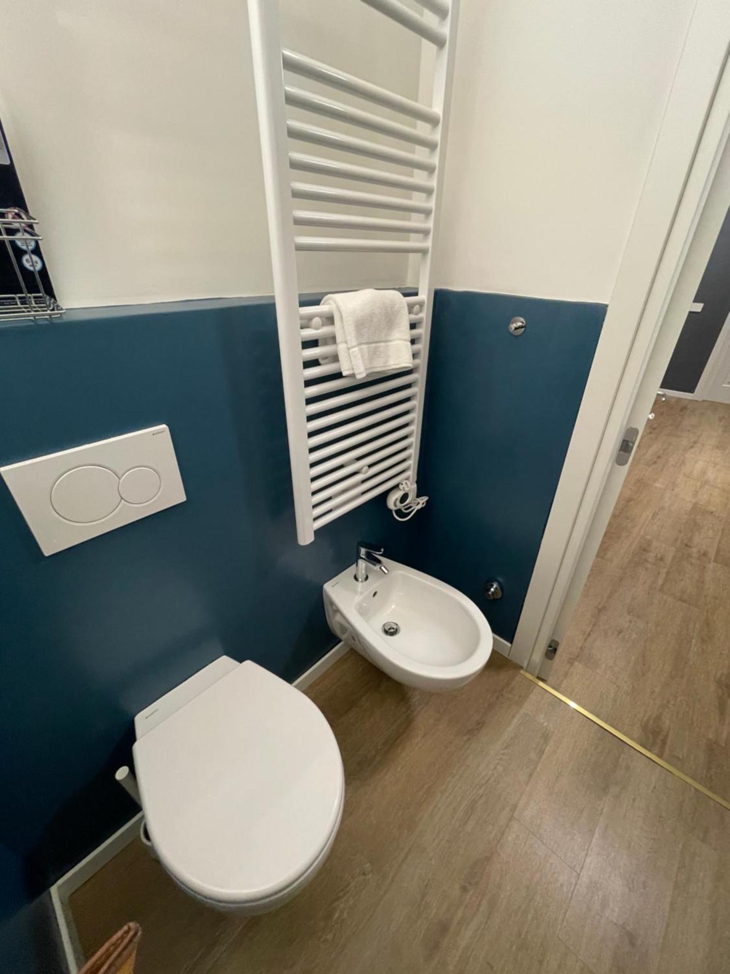 Isvi Bari Comfort Rooms Luaran gambar