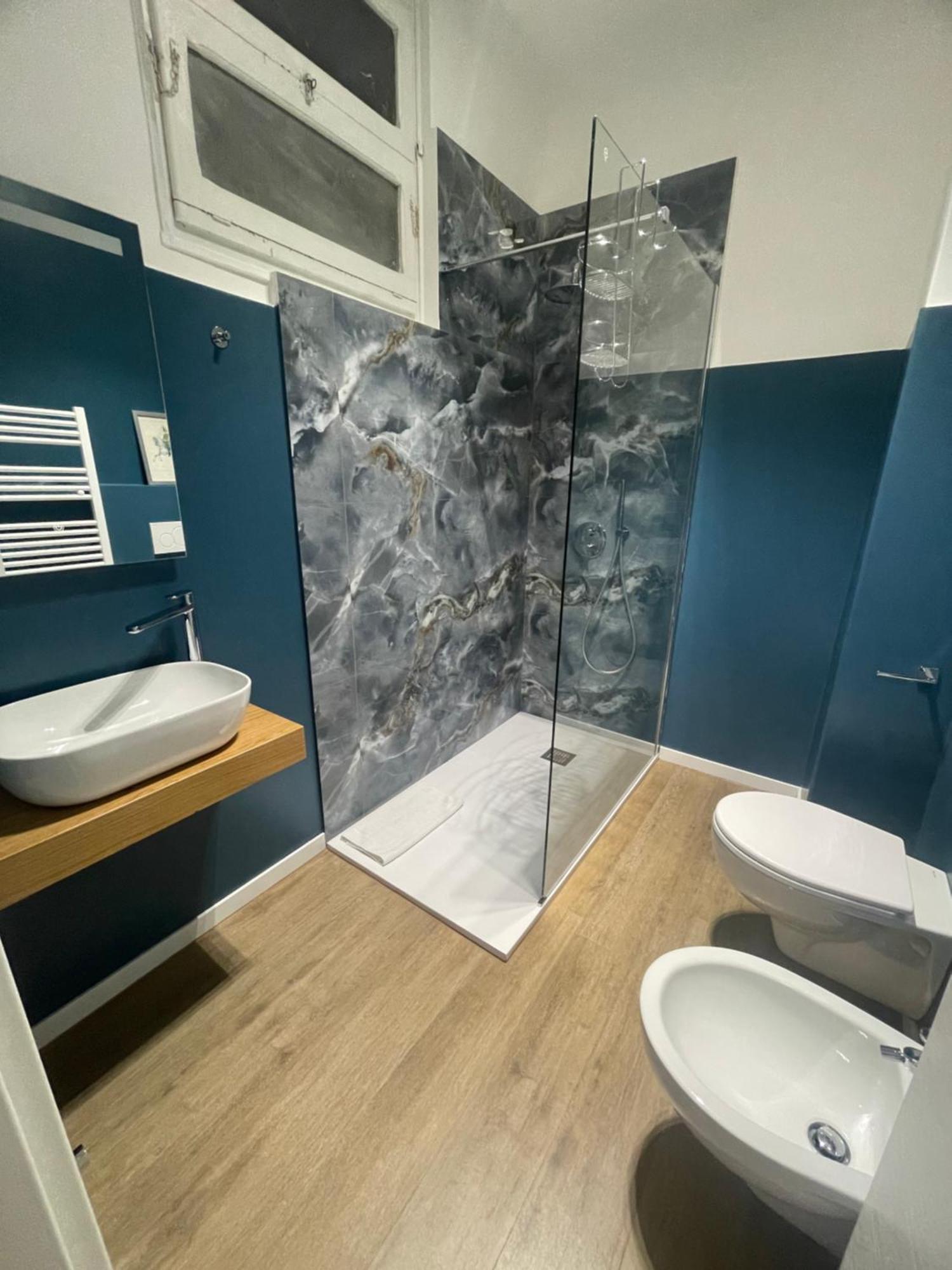 Isvi Bari Comfort Rooms Luaran gambar