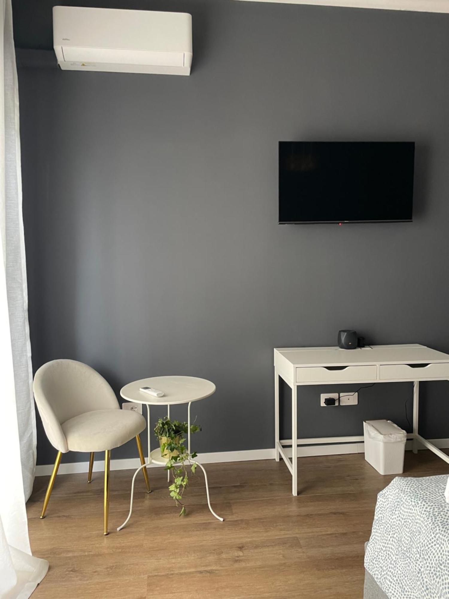 Isvi Bari Comfort Rooms Luaran gambar